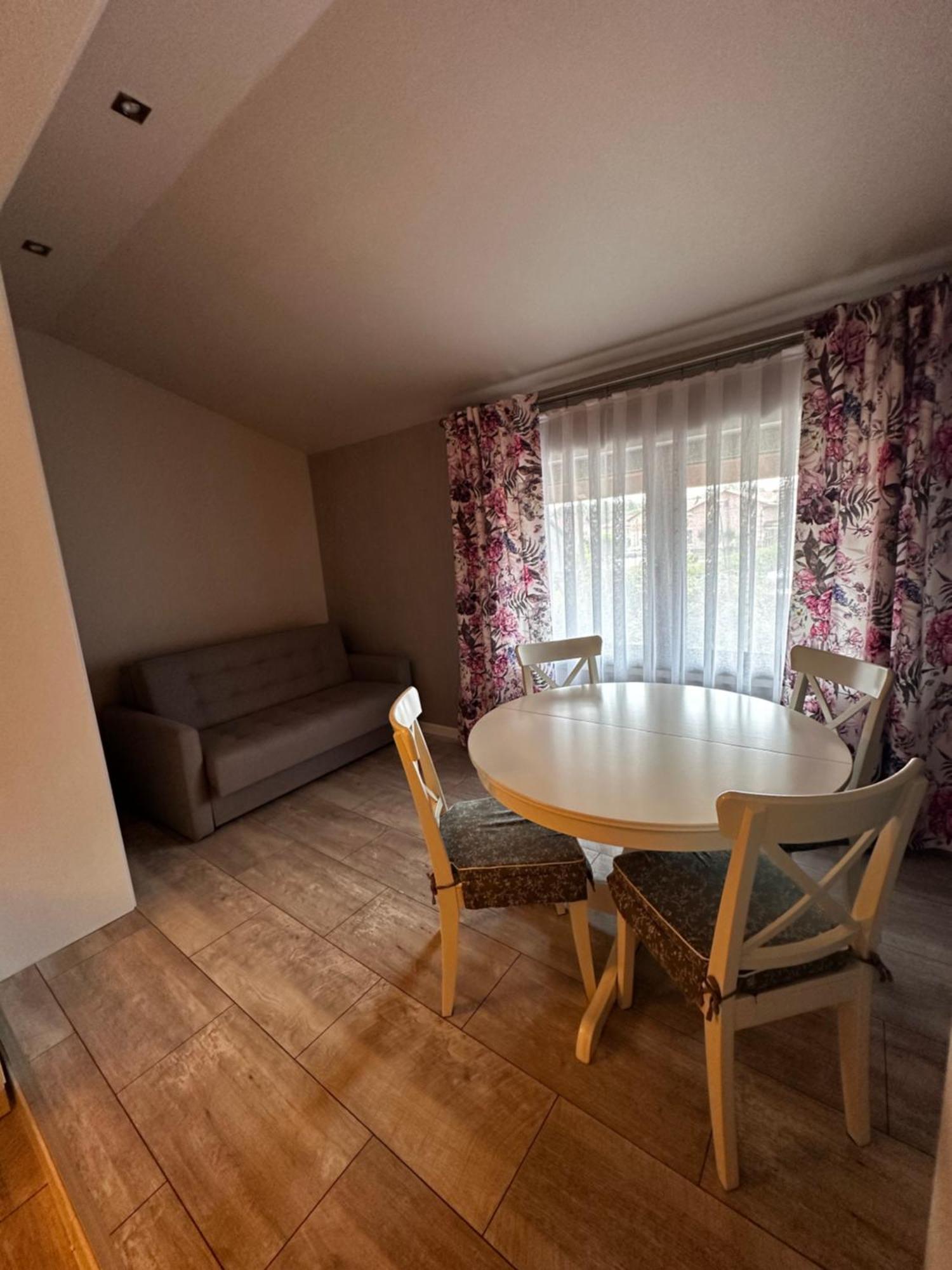 Apartamenty Czerwona Roza Wieprz  ภายนอก รูปภาพ