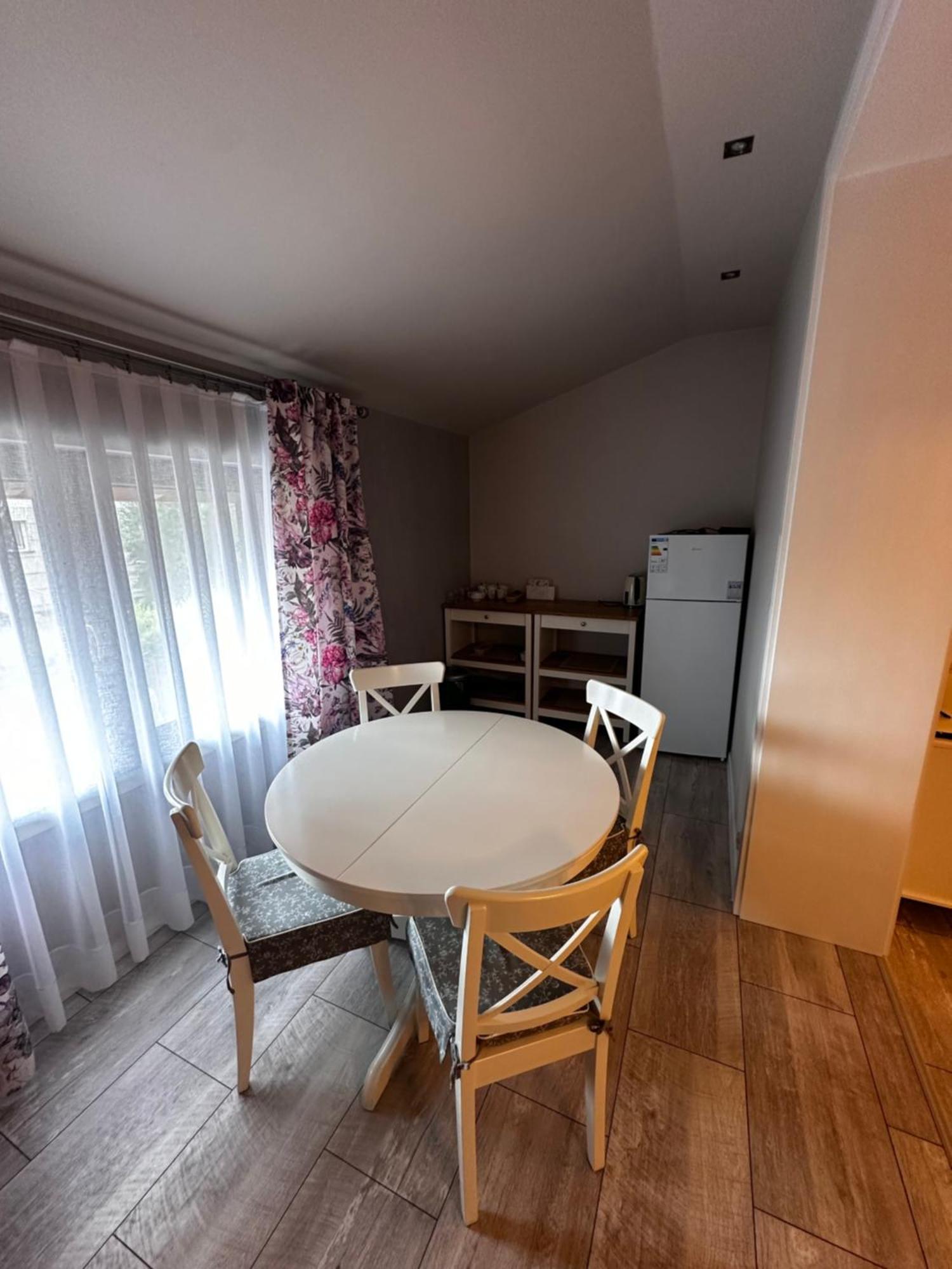 Apartamenty Czerwona Roza Wieprz  ภายนอก รูปภาพ